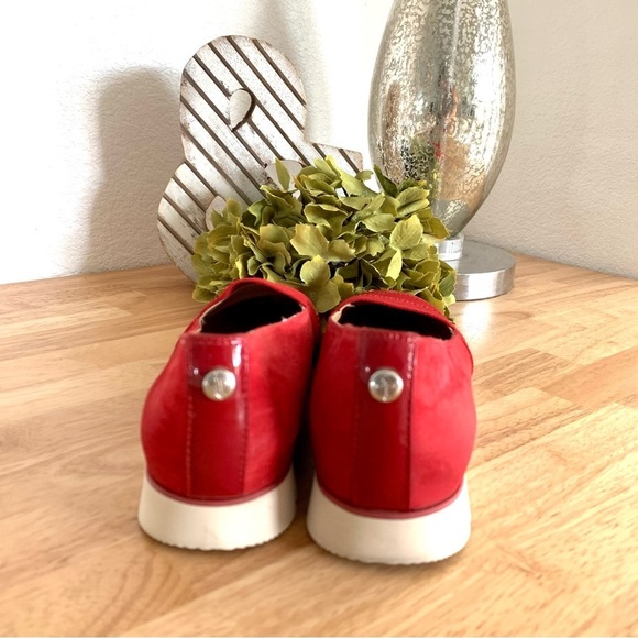 Donald J. Pliner May Women's Pull On Red Loafer Flat Size 7 - Picture 8 of 12